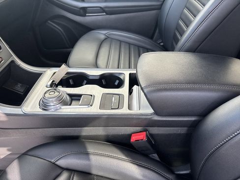 Used 2022 Ford Edge SEL w/ Convenience Package image 23