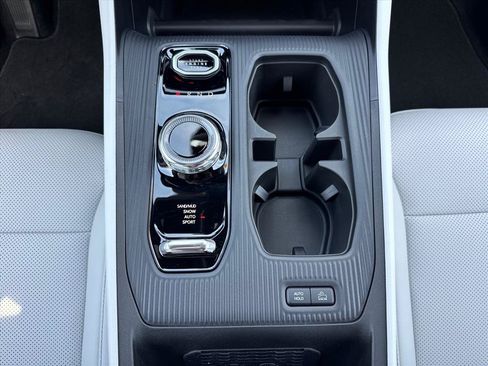 New 2026 Jeep Cherokee Limited AWD/4WD image 16