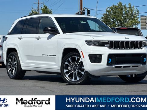 Used 2023 Jeep Grand Cherokee Overland AWD/4WD image 1