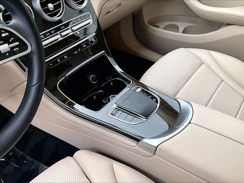 Used 2021 Mercedes-Benz GLC 300 image 15