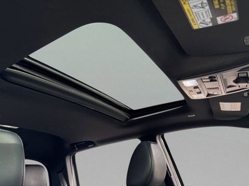 Used 2023 Toyota Tacoma TRD Off-Road w/ TRD Premium Off Road Package image 39