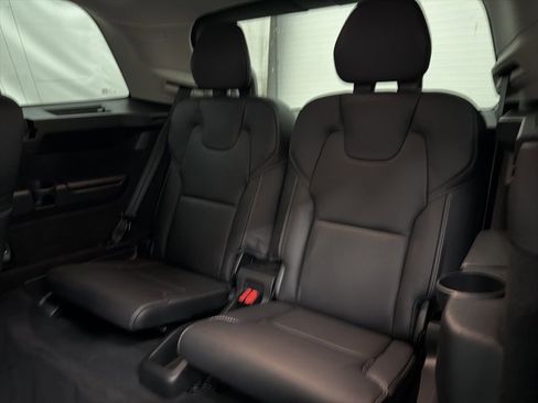 Used 2024 Volvo XC90 T8 Ultimate image 24