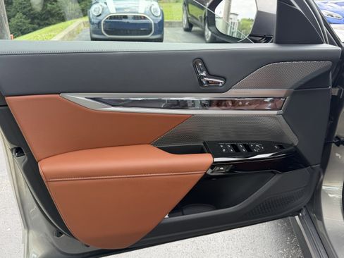 New 2026 BMW 740i xDrive w/ Premium Package AWD/4WD image 9