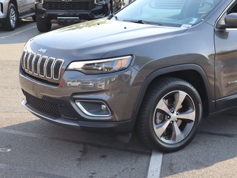 Used 2020 Jeep Cherokee Limited FWD image 6