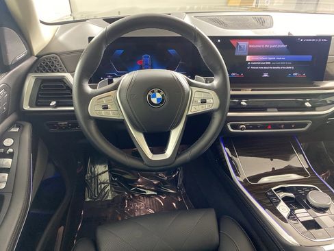 Used 2023 BMW X7 xDrive40i w/ Premium Package image 25