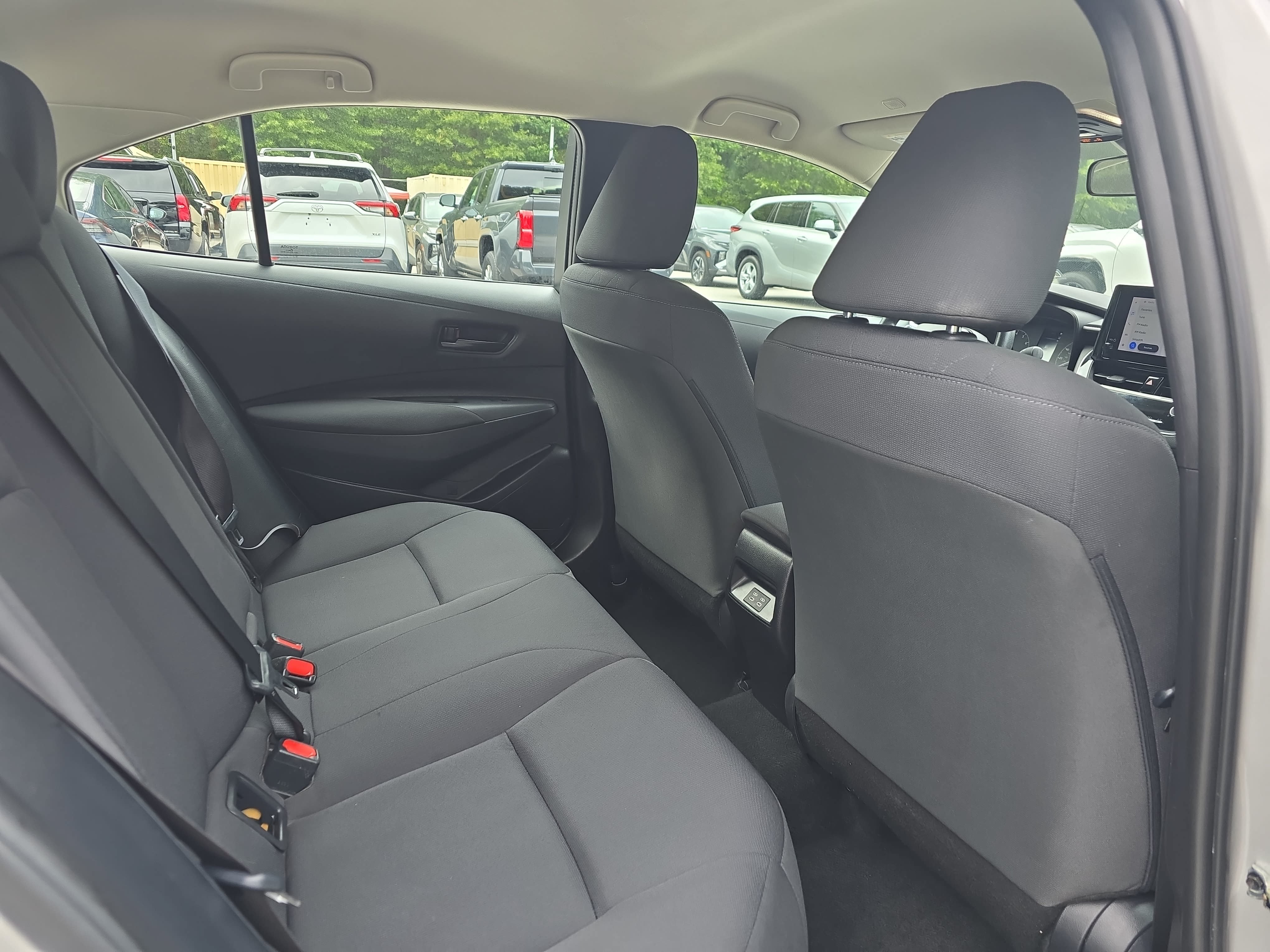 Used 2024 Toyota Corolla LE FWD image 11