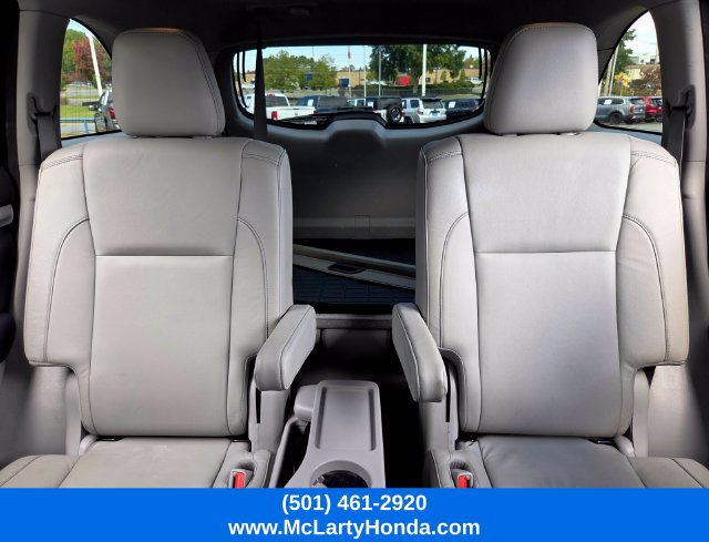 Used 2017 Toyota Highlander XLE AWD/4WD image 12