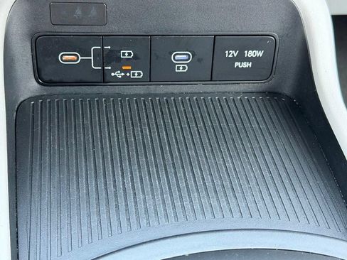 Used 2025 Hyundai Kona SEL AWD/4WD image 21