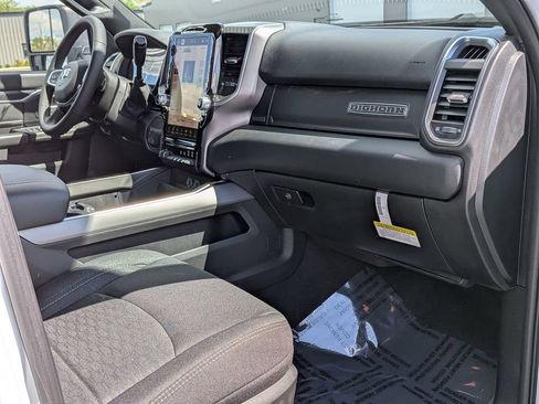 Used 2026 RAM 2500 Big Horn AWD/4WD image 28