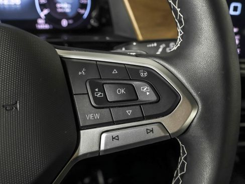 Used 2024 Volkswagen Atlas SE image 30