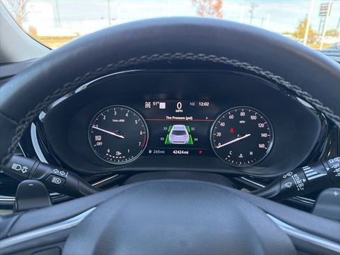 Used 2022 Buick Envision Avenir w/ Technology Package II image 15