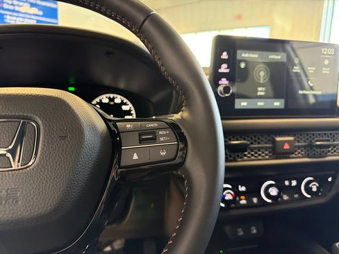 Certified 2026 Honda HR-V Sport image 19