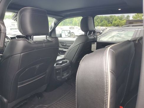 Certified 2022 RAM 1500 Limited w/ Bed Utility Group AWD/4WD image 9