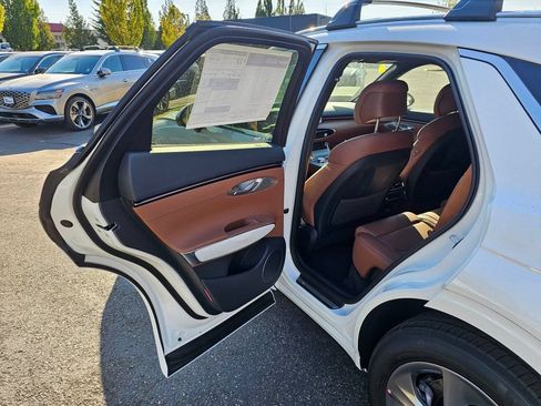 Used 2026 Genesis GV70 2.5T Advanced AWD/4WD image 22