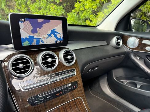 Used 2016 Mercedes-Benz GLC 300 4MATIC w/ Multimedia Package image 46