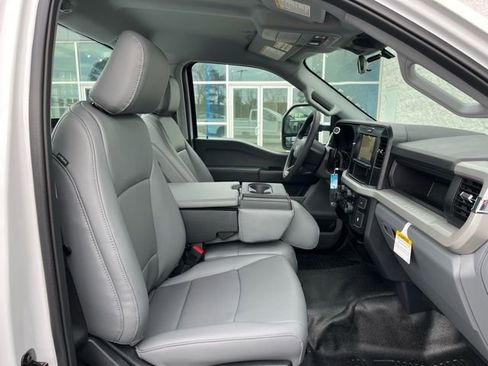 New 2026 Ford F250 XL image 5