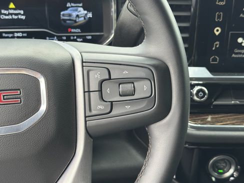 Used 2023 GMC Sierra 1500 SLE AWD/4WD image 24