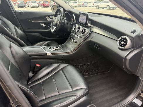 Used 2017 Mercedes-Benz C 300 4MATIC Sedan image 25