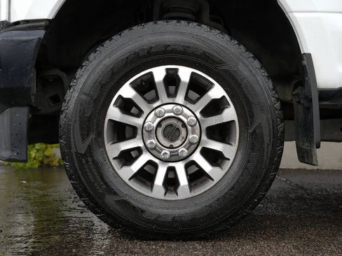 Used 2021 Ford F350 XL w/ Power Equipment Group image 13