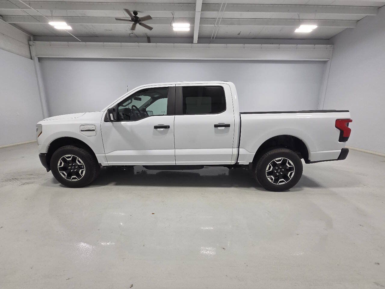 Used 2023 Ford F150 Lightning Pro w/ Tow Technology Package AWD/4WD image 6