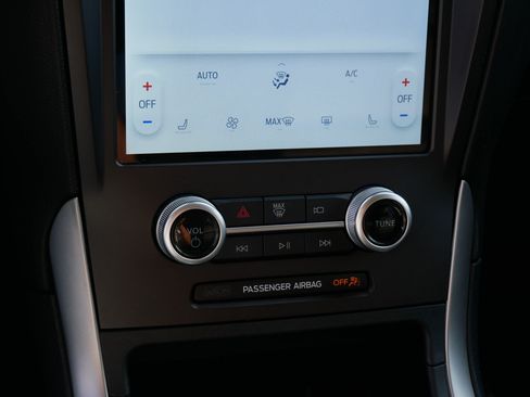 Used 2021 Ford Edge SEL AWD/4WD image 23