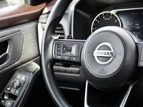 Used 2021 Nissan Rogue S AWD/4WD image 16