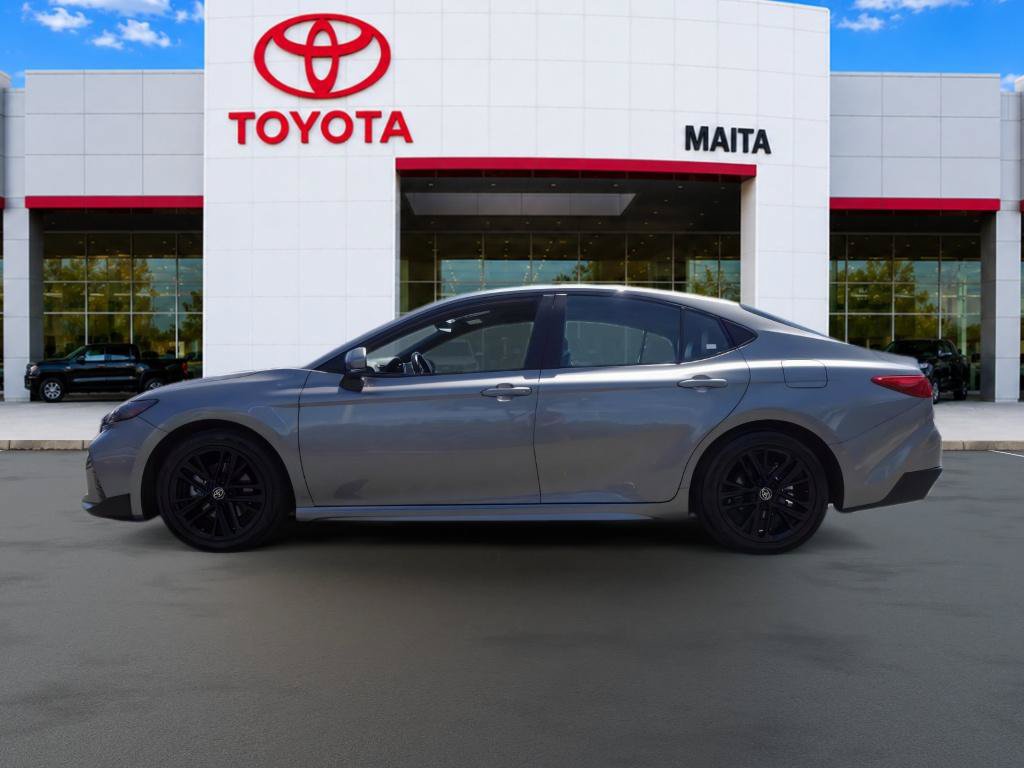 Used 2025 Toyota Camry SE FWD image 6