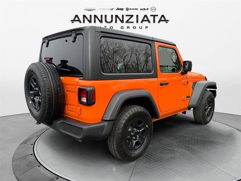 Used 2025 Jeep Wrangler Sport image 5