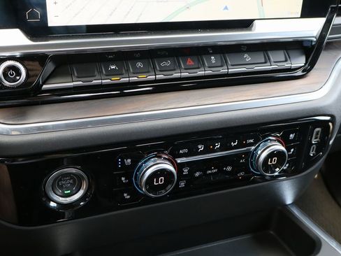 Certified 2023 GMC Sierra 1500 SLT w/ SLT Premium Package image 17