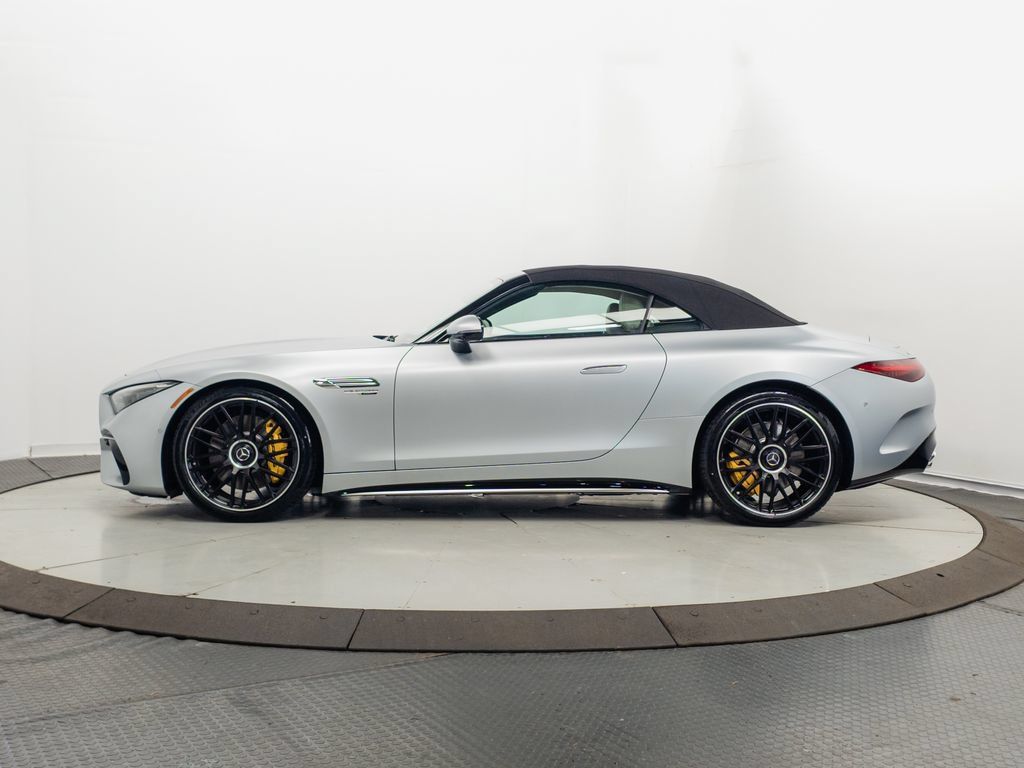 Used 2025 Mercedes-Benz SL 63 AMG 4MATIC image 4