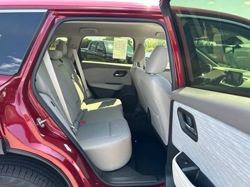 Certified 2023 Nissan Rogue SV AWD/4WD image 19