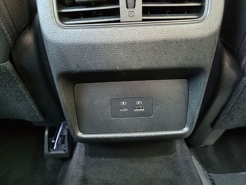 Certified 2023 Nissan Rogue SV image 18