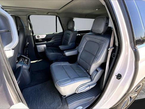 Used 2019 Lincoln Navigator L Reserve AWD/4WD image 19