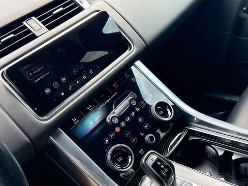 Used 2022 Land Rover Range Rover Sport SVR image 28