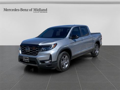 Used 2024 Honda Ridgeline TrailSport image 3