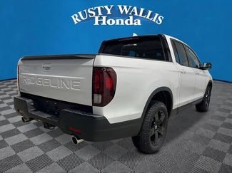 New 2026 Honda Ridgeline Black Edition video 3