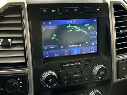 Used 2019 Ford F150 Platinum w/ Equipment Group 701A Luxury image 22