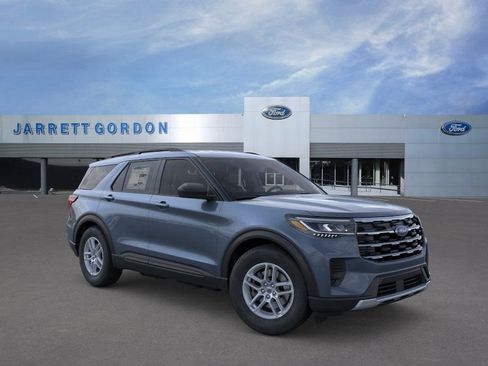 New 2026 Ford Explorer Active RWD image 7