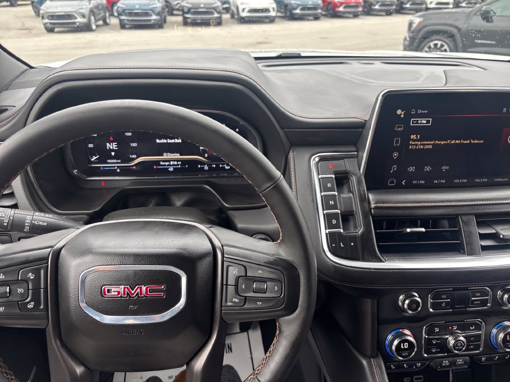 Used 2024 GMC Yukon AT4 w/ Technology Package AWD/4WD image 18