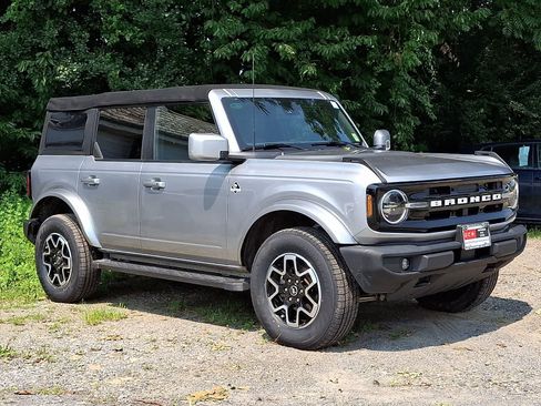 Used 2023 Ford Bronco Outer Banks AWD/4WD image 4