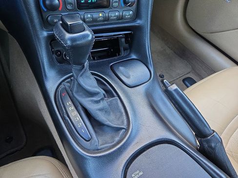 Used 1999 Chevrolet Corvette Convertible w/ Memory Pkg image 27