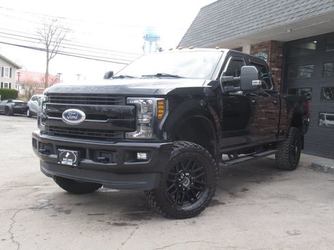 Used 2019 Ford F350 Lariat image 33