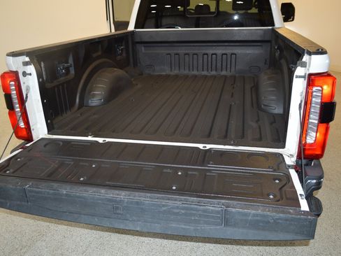 Used 2023 Ford F250 Lariat w/ Chrome Package AWD/4WD image 11
