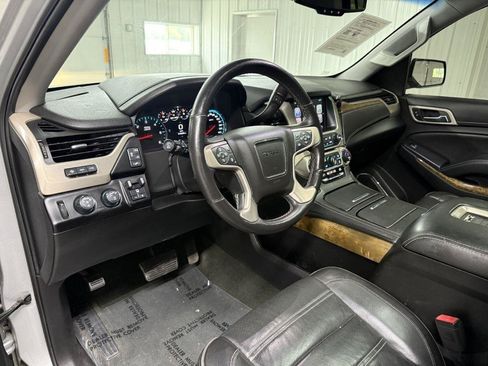 Used 2017 GMC Yukon Denali AWD/4WD image 15