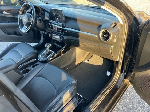 Used 2020 Kia Forte EX image 27