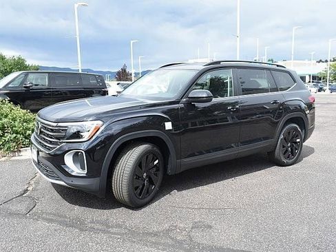 New 2026 Volkswagen Atlas SE image 3