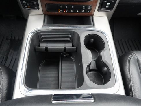 Used 2016 RAM 1500 Laramie w/ Convenience Group image 25