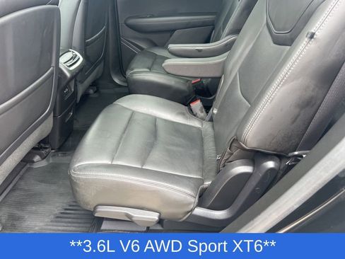 Used 2020 Cadillac XT6 Sport image 32