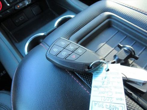 Used 2021 Chevrolet Suburban RST w/ Luxury Package image 35