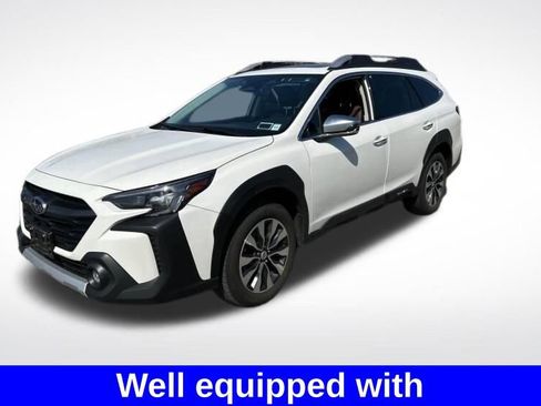 Used 2023 Subaru Outback Touring AWD/4WD image 3